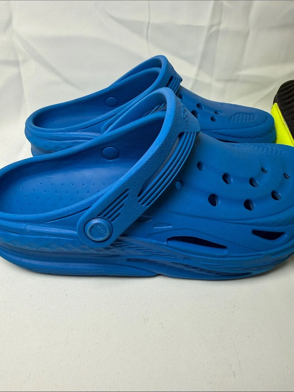 Nike Sandals & Crocs LOT size 2.5y and 3y